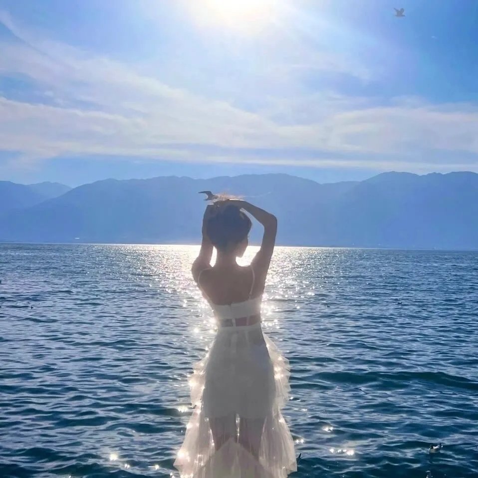 黑湖妖异